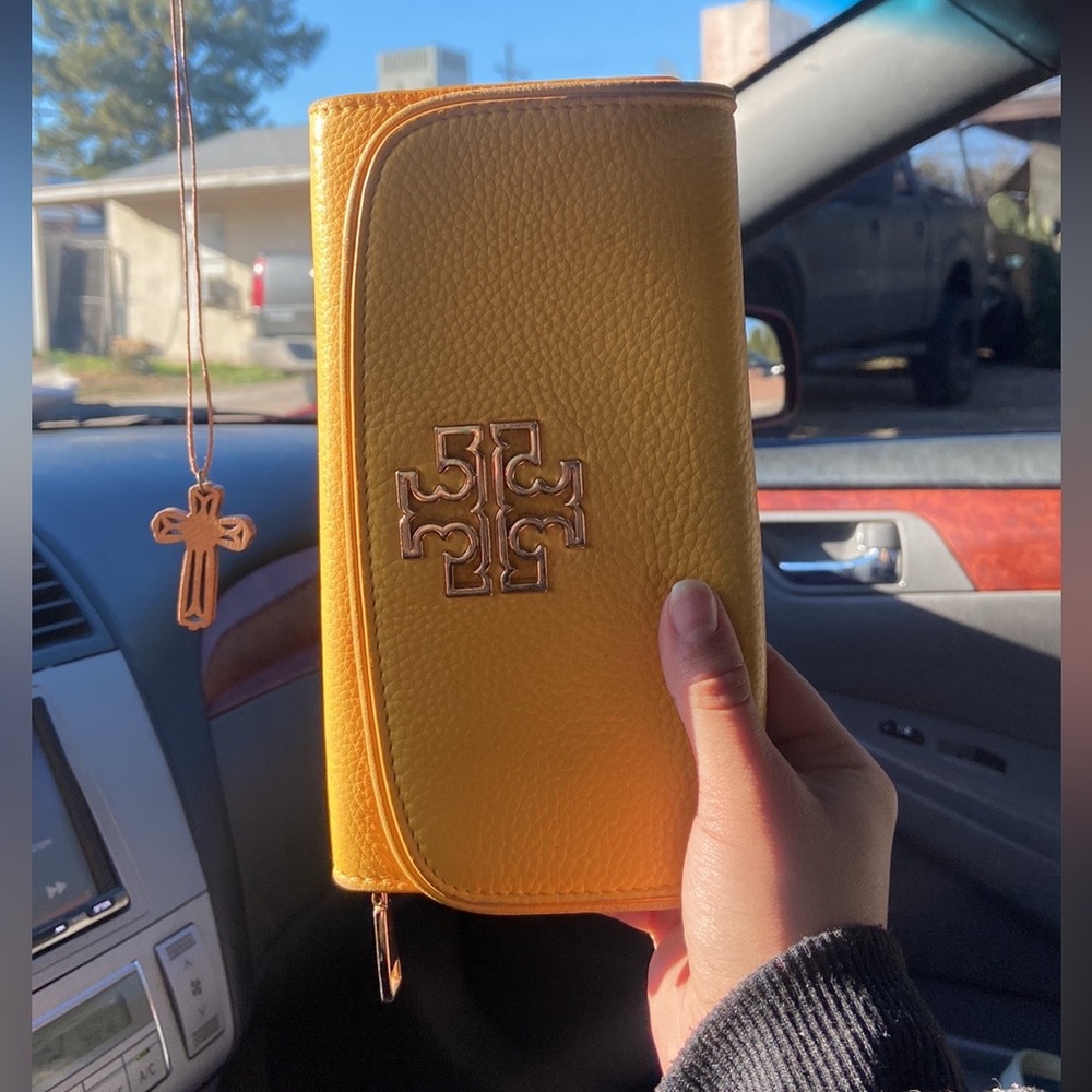 COPY - Gold Tory Burch Wallet